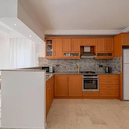 Lovely Spacious Sea-view * Αλάνια