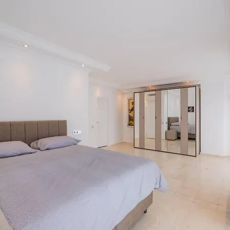 Lovely Spacious Sea-view Βίλα Αλάνια